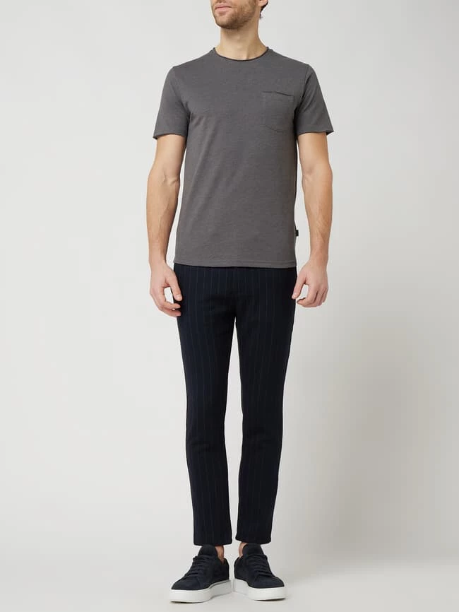 Blitzangebot ? !Solid Slim Fit Cropped Jogpants Mit Nadelstreifen Modell 'Travis' - Dunkelblau ✨ 1 Blitzangebot ? !Solid Slim Fit Cropped Jogpants Mit Nadelstreifen Modell 'Travis' - Dunkelblau ✨